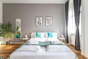 HM • Cool 1BR Near Metro & Center